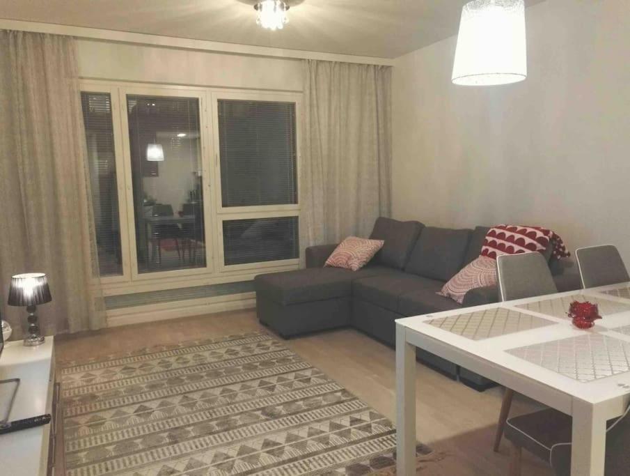 Uusi Tilava Kaksio Jyvaskylan Ydinkeskustassa 53 M2 Apartment Bagian luar foto